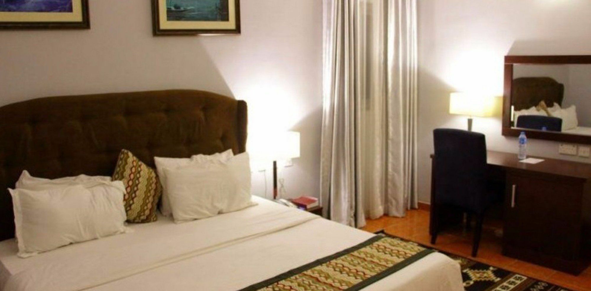 Bolton White Apartments Abudża Zewnętrze zdjęcie