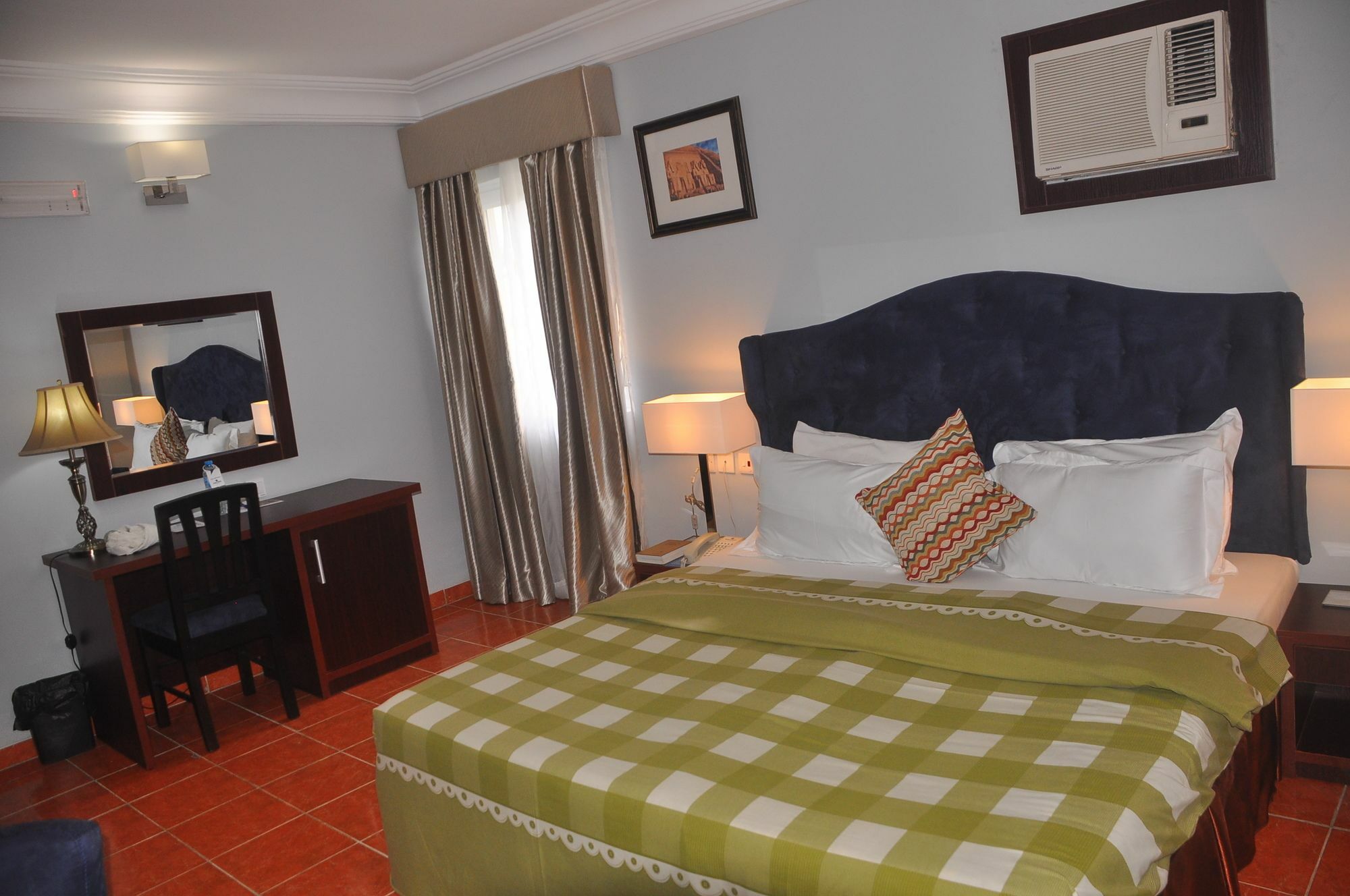 Bolton White Apartments Abudża Zewnętrze zdjęcie